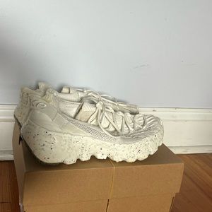 Nike women’s sail space hippie shoes, lightly worn